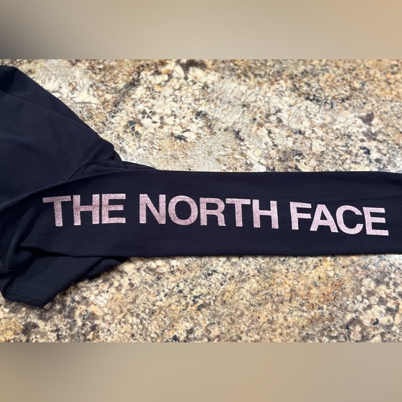 The North Face Men’s Long Sleeve TNF Sleeve Hit Tee - Picture 4 of 6